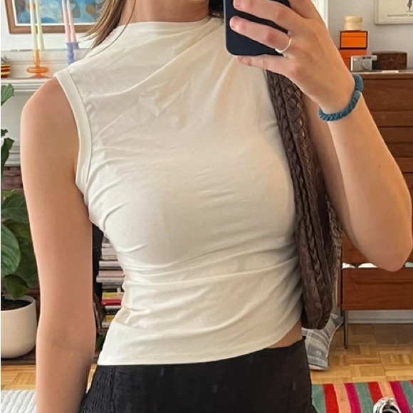 The line by K tank top. Size M - Picture 5 of 5